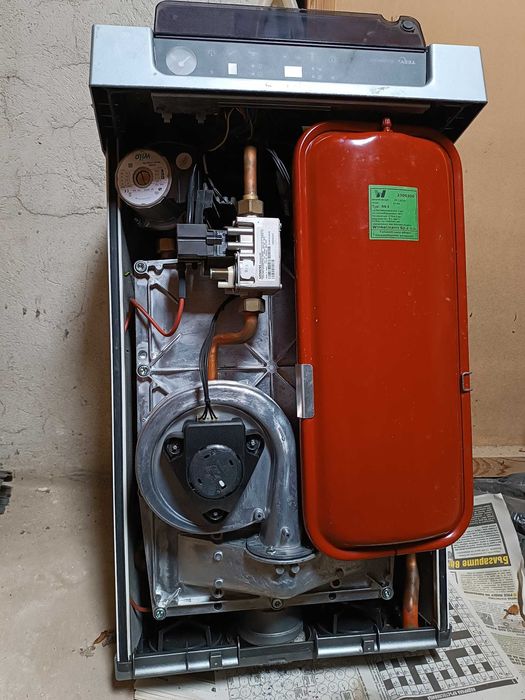 Газов котел "Теси" стенен, кондезен, двуконтурен,.