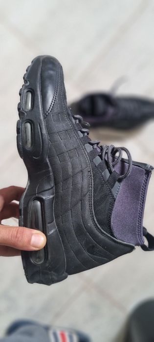Air max 95 high triple black