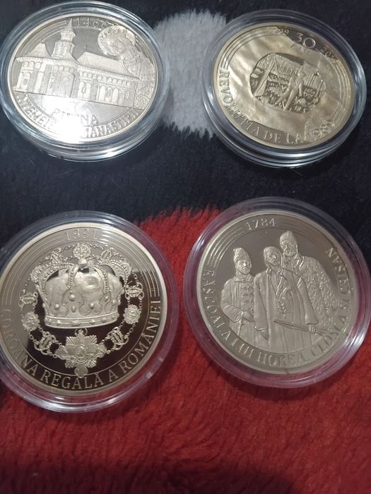 Vând monezi de colecție