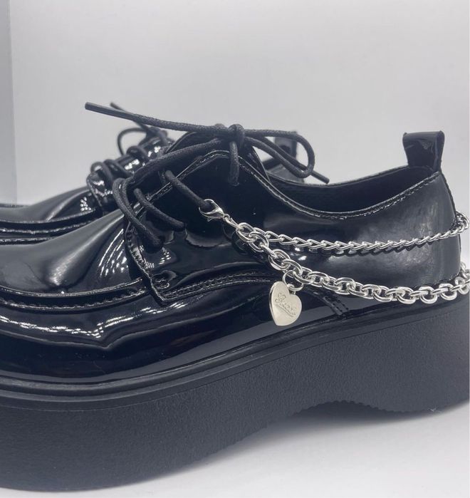 Лоферы женские лаковые