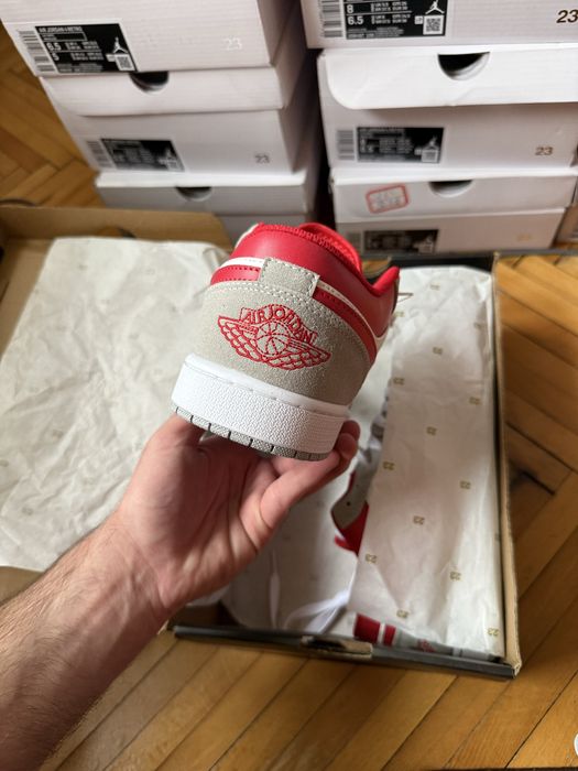 Jordan 1 Low Smoke Grey Red marimea 41 si 42