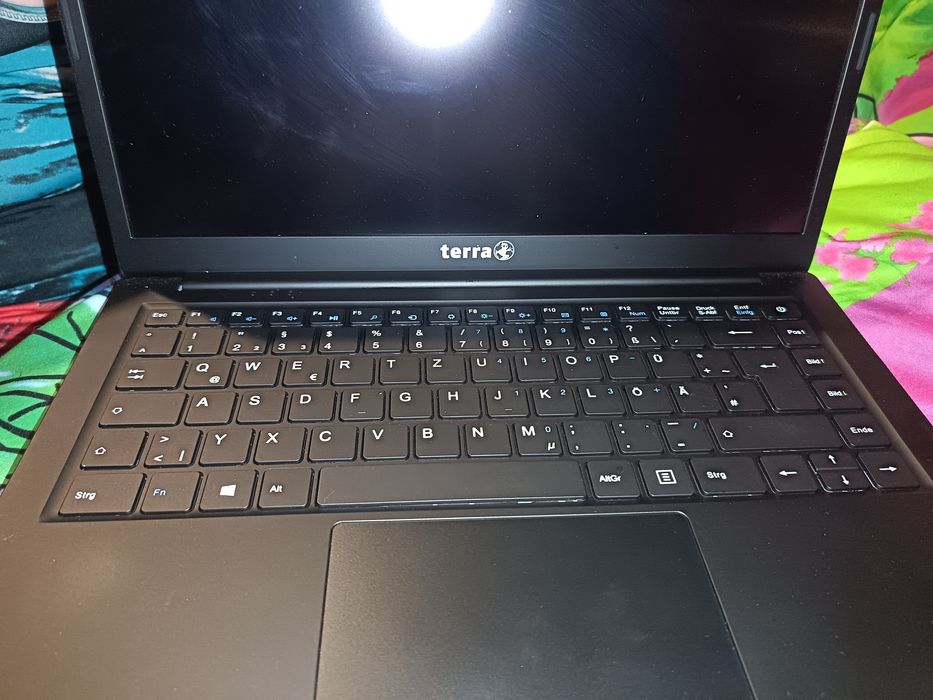 Tableta Samsung tab4 este funcțională  tableta tabE Samsung are mufa stricată tableta tabE și leptop tera hard ssd M2  leptopul nu are încărcător