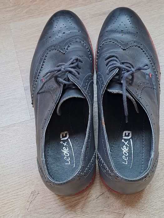 Pantofi din piele naturala
