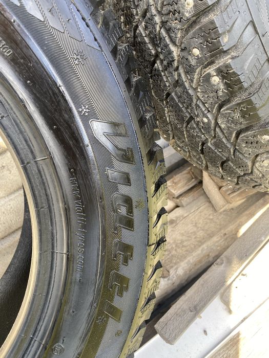 Шины шипованные новые