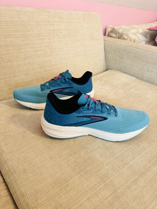 Мъжки маратонки Brooks Launch 10