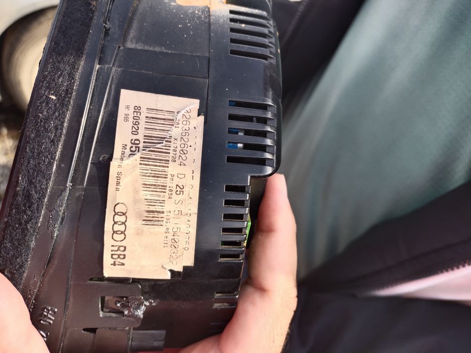 Продам щиток приборов от Ауди А4 Б6/б7