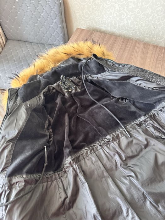 Продам детский зимний пуховик