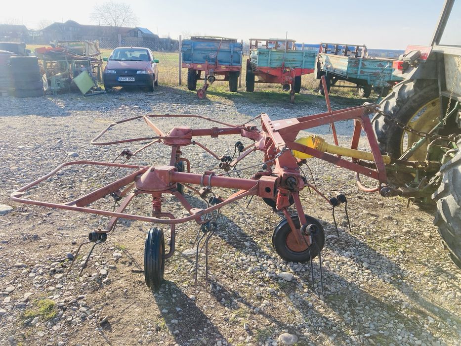 Grebla de scantalit, intors, imprastiat fan, iarba, lucerna Pottinger