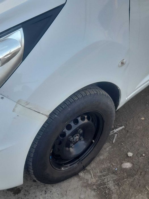 Arzon narxda Spark avtomobili