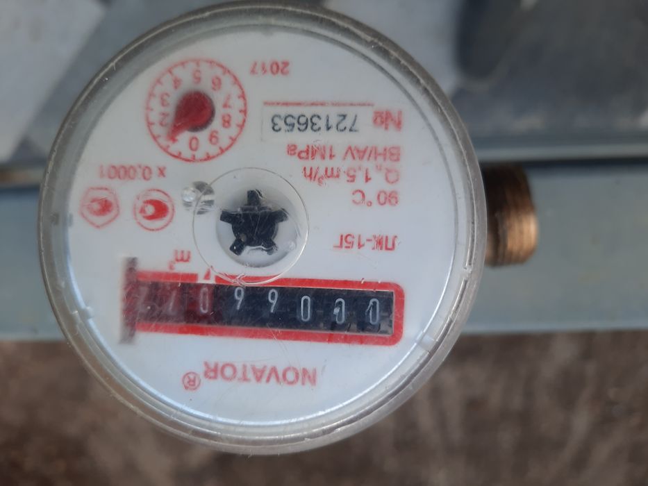 Счётчик для воды. 60 000т.с. Смесители для кухни ,раковины и ванны