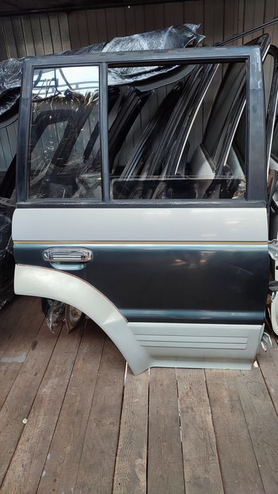 Дверь на Mitsubishi Pajero 2