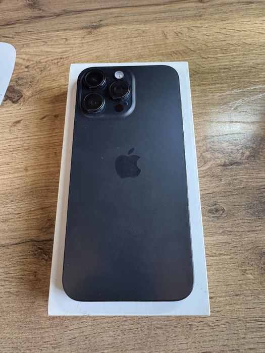 Продам айфон 15 про макс 256