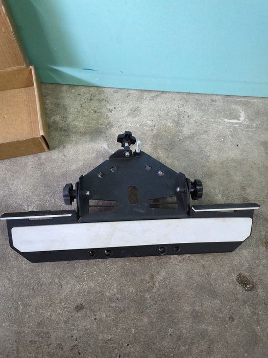 Инструмент за рязане с ъглошлайф  под 45 градуса