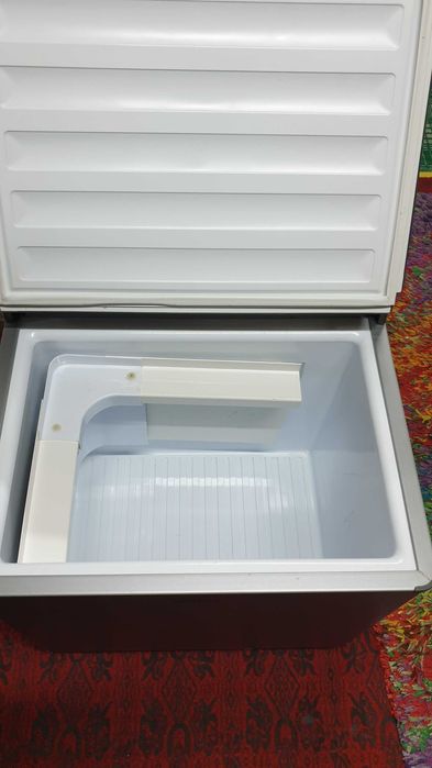 WAECO Хладилник на газ за пикник 12,24v и газ