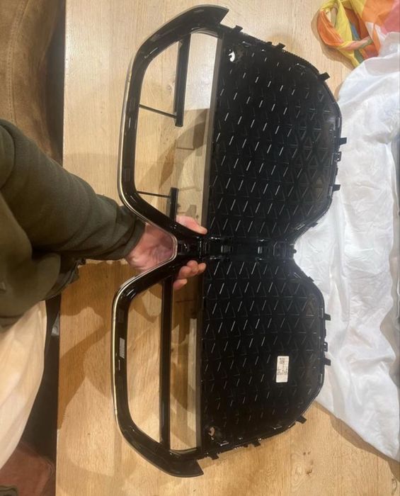 Бмв i4 решетка оригинална нова