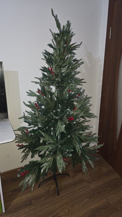 Продам елку,  искусственная 1.65м