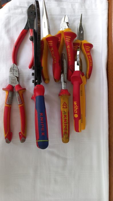 Foarfeci și clești pentru lucrari electrice