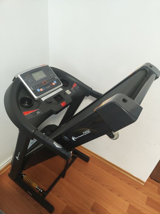 Bandă de alergat FitTronic D550