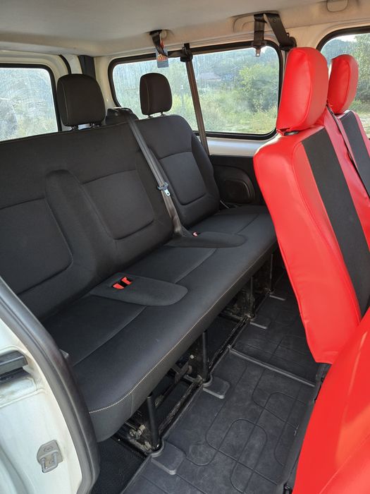 Vând Renault trafic 2018 8+1