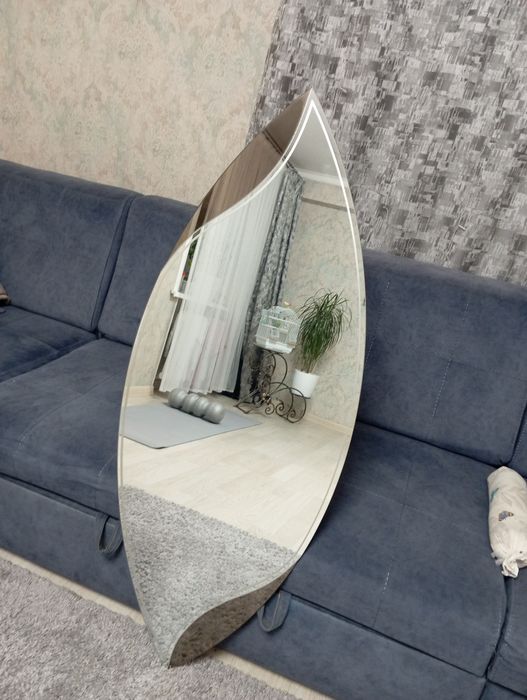 Продам зеркало настенное