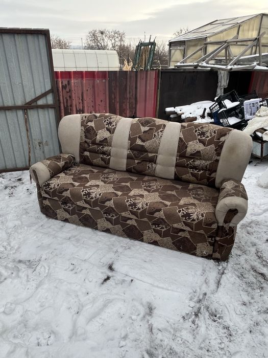 Продам диван торг есть