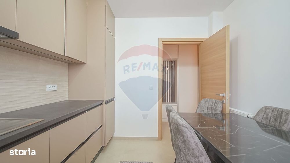 Apartament cu 3 camere, prima închiriere, în zona Tractorul