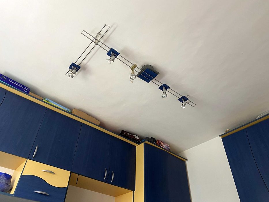 Mobila tineret PAL albastru cu galben + Raft de colt + Plafoniera