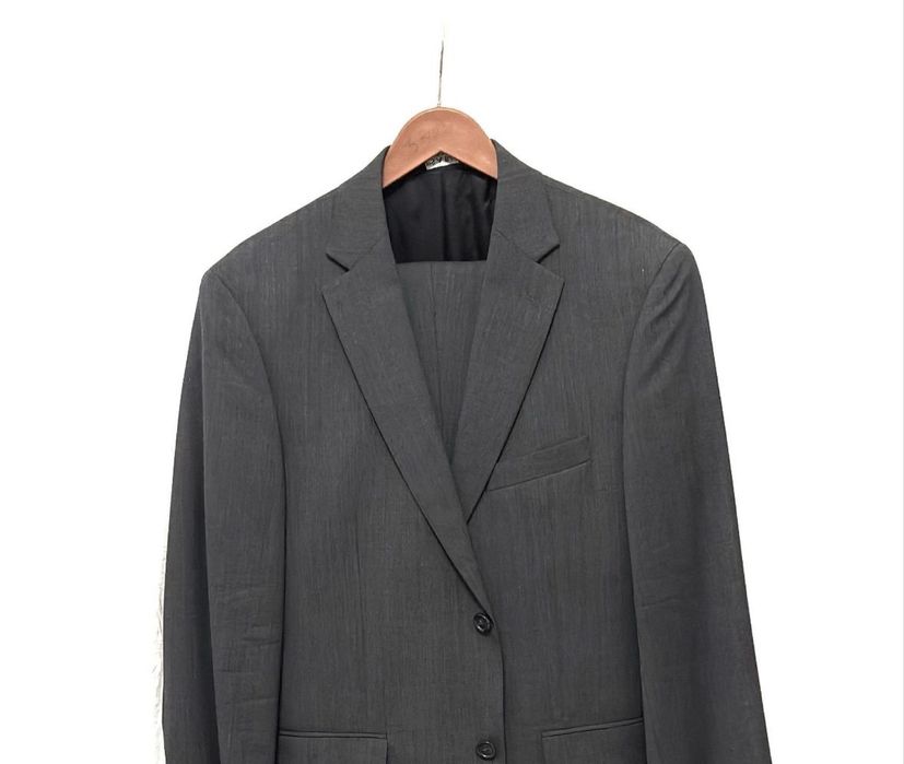 Костюм. Куплено за 500$. Отдам за 150$.