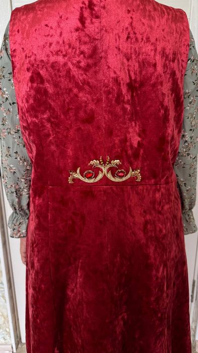 Комзол для Узату красное