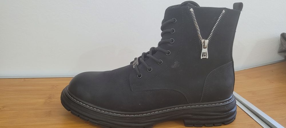 Ghete de piele,cu fermoar