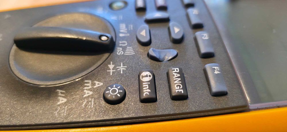 Fluke 287 multimeter