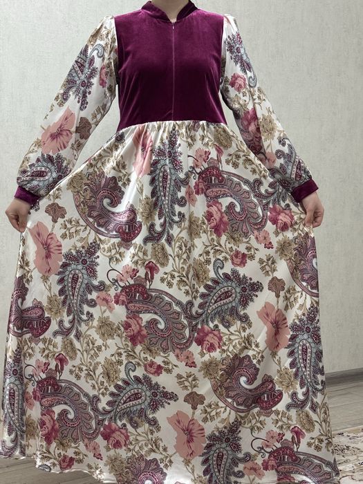 Платьеееее.