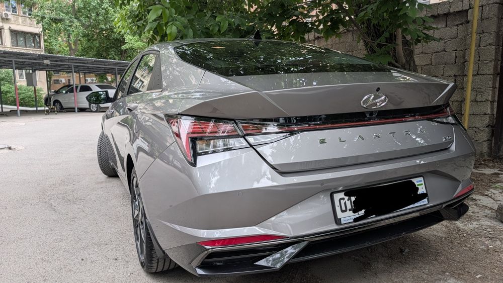 Hyundai Elantra 2021