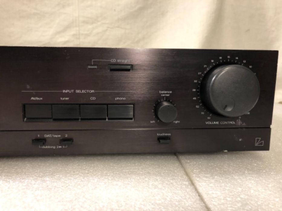 Luxman LV-110 стерео усилвател