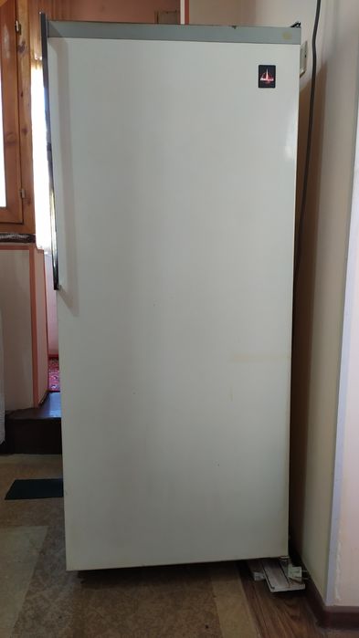 Сотилади продам холодильник ЗИЛ Москва