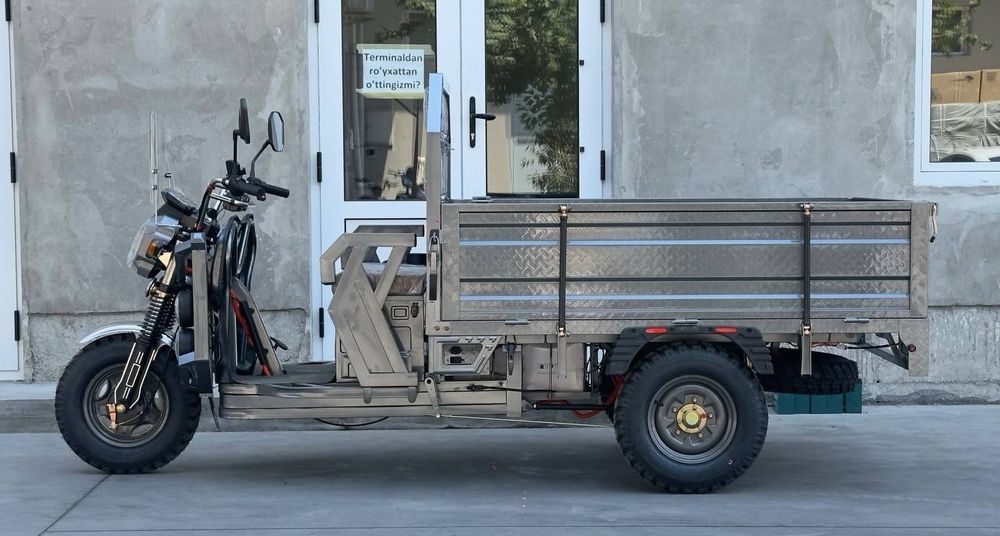 Tritsikl muravey skuterlar