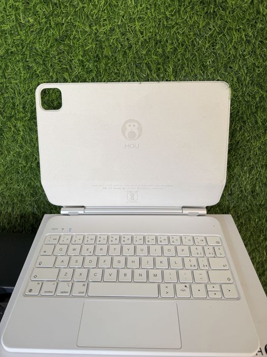 Магнитна клавиатура HOU за iPad PRO (M4)11”