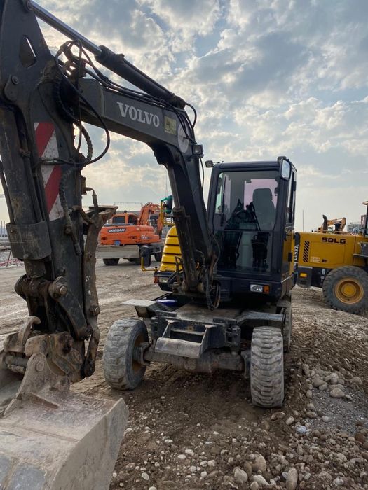 Экскаватор малютка