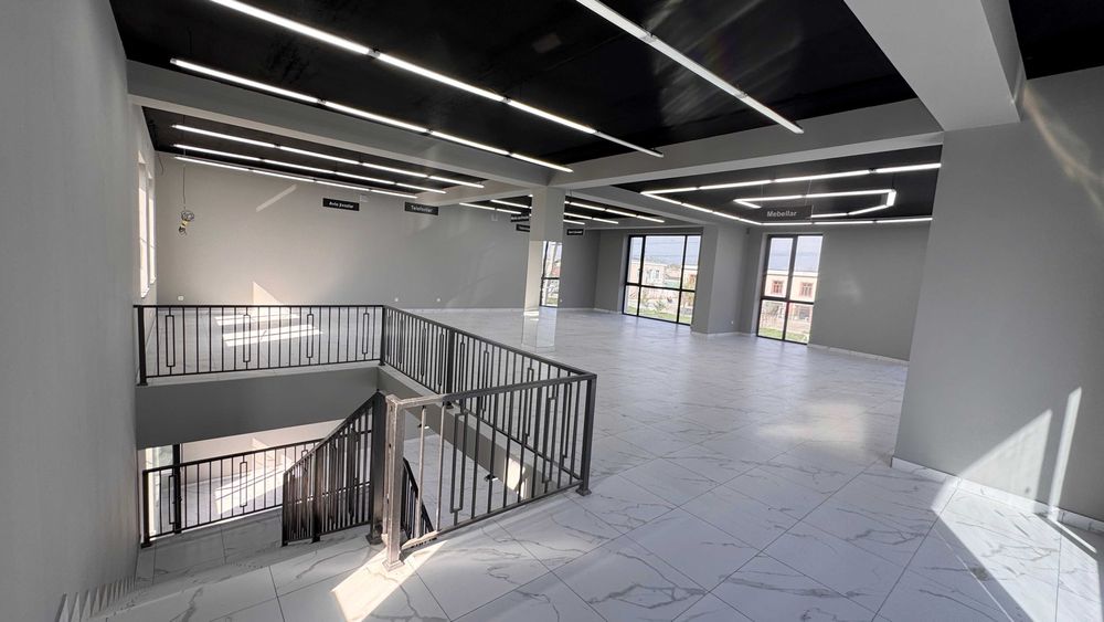 Шаҳрисабз шифохонаси ёнида жойлашган 2 қаватли бино ижарага берилади