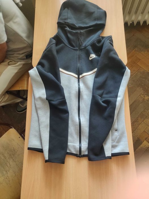 Tech fleece marimea Xs