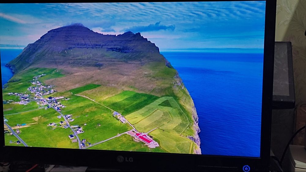 монитор 24" + кронштейн