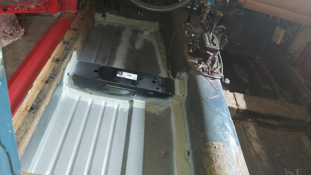 Vand Mercedes 380 SL R107 in stadiu de proiect