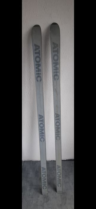 Продавам ски за сняг