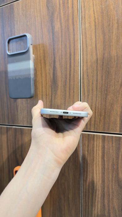 iphone 17 pro max naxtka
