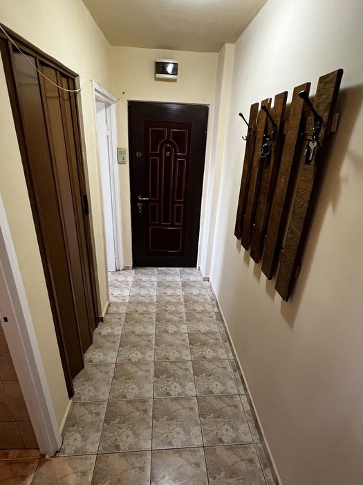 INCHIRIEZ APARTAMENT  1 CAMERA str. Liviu Revreanu 2/4