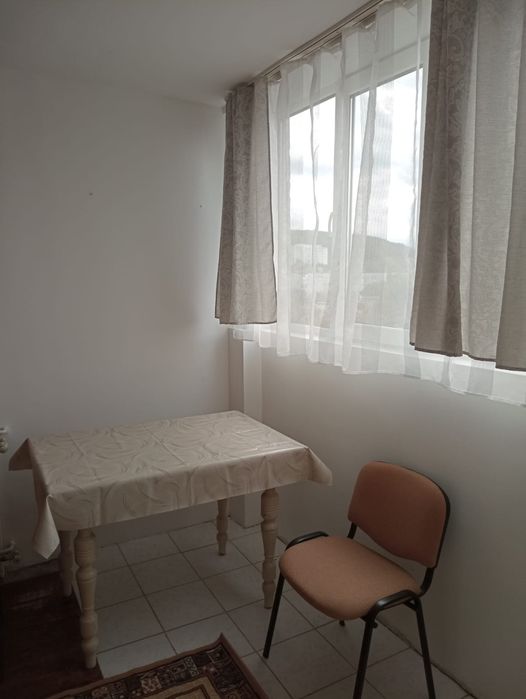 Închiriez  Garsoniera