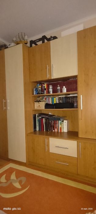 Mobilă tineret (dulap, comodă și birou