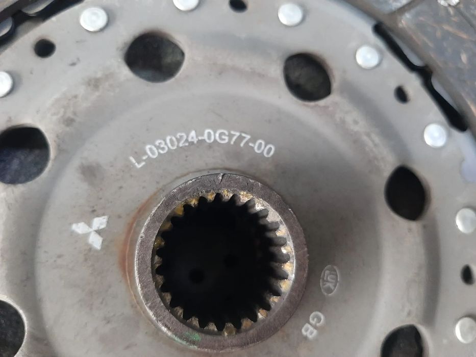 kit ambreiaj volanta masa dubla 1.8 di-d 4n13 mitsubishi asx 2011 disc 8mm  l-03024-0g77-00