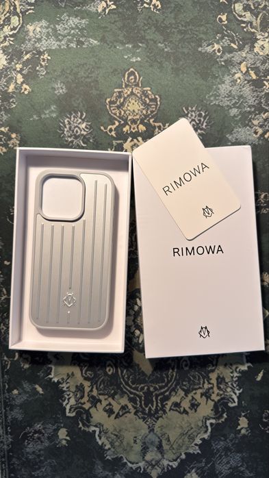 Husa iphone 15 pro Rimowa de aluminiu