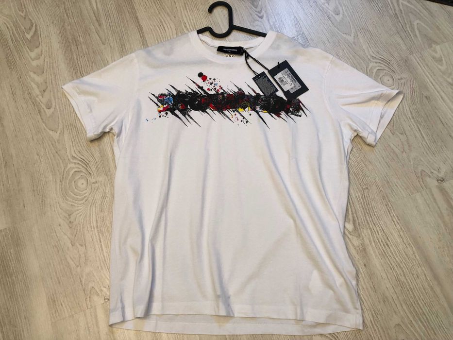 Dsquared2 tricouri XL, retail 335 euro